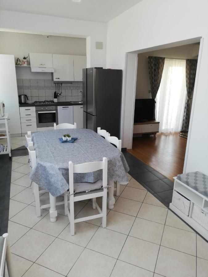 Apartman G&L Grebastica Bagian luar foto