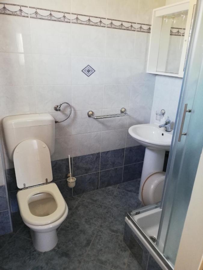 Apartman G&L Grebastica Bagian luar foto